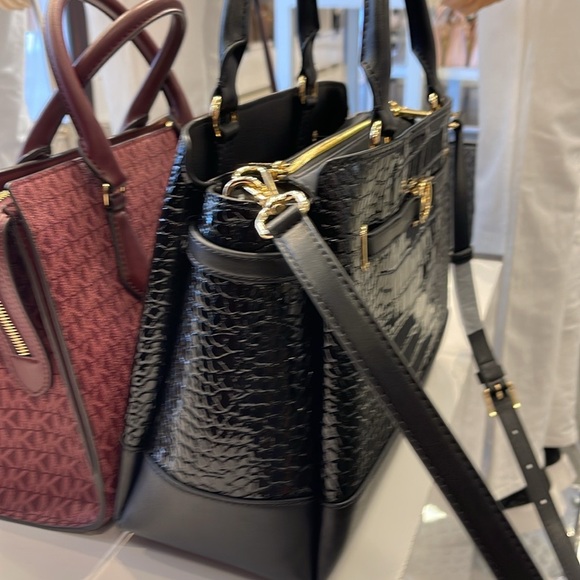 MICHAEL KORS Reed Lg Leather Belted Satchel Crossbody Handbag CZ
Crocodile - Picture 3 of 16